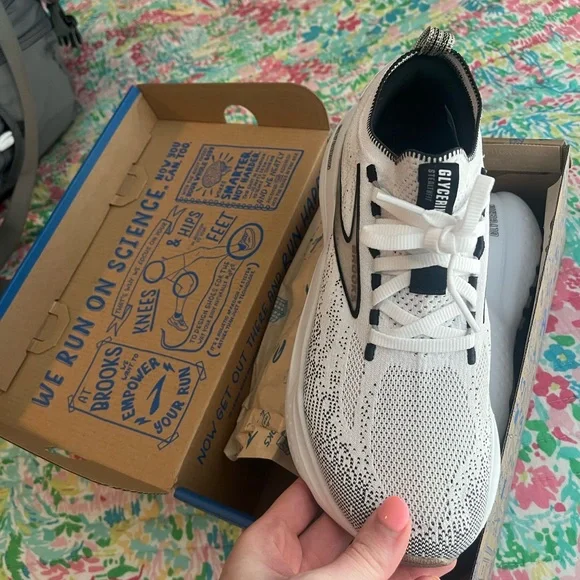 Brooks Running Shoes - Picture 7 of 7